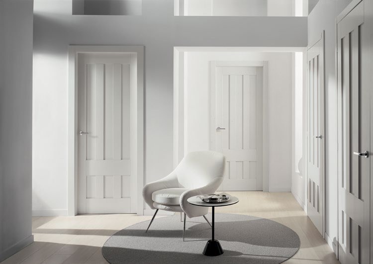 Porte intérieure dans un intérieur architectural