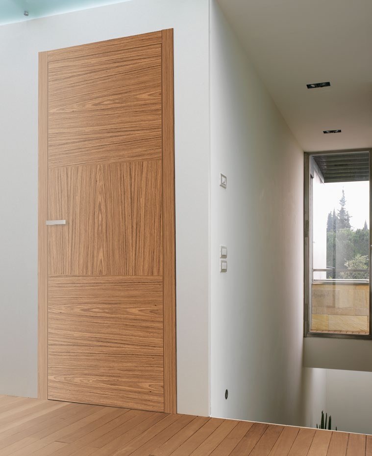 Porte intérieure dans un intérieur architectural